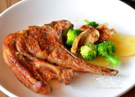 用烤箱就能做西餐，這道烤羊排讓人看著直流口水